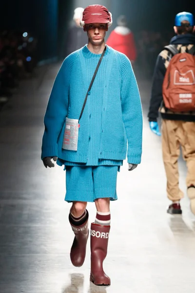 Look 9